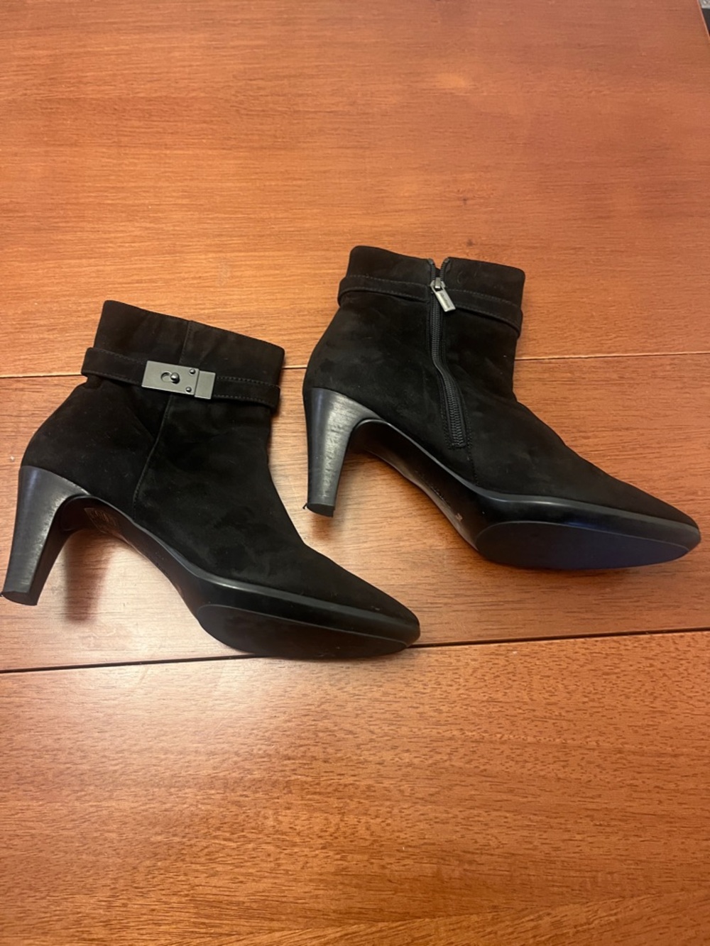 Aquatalia Women Black Suede Dress Office Strap Zip Ankle Boots sz 9-1/2